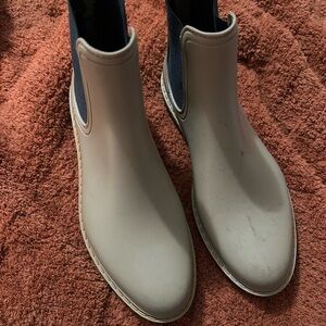 All-weather tan Chelsea boots